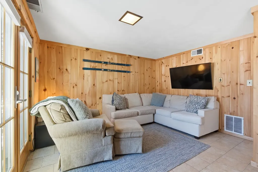 30 Gerald Drive Newbury NH 03255