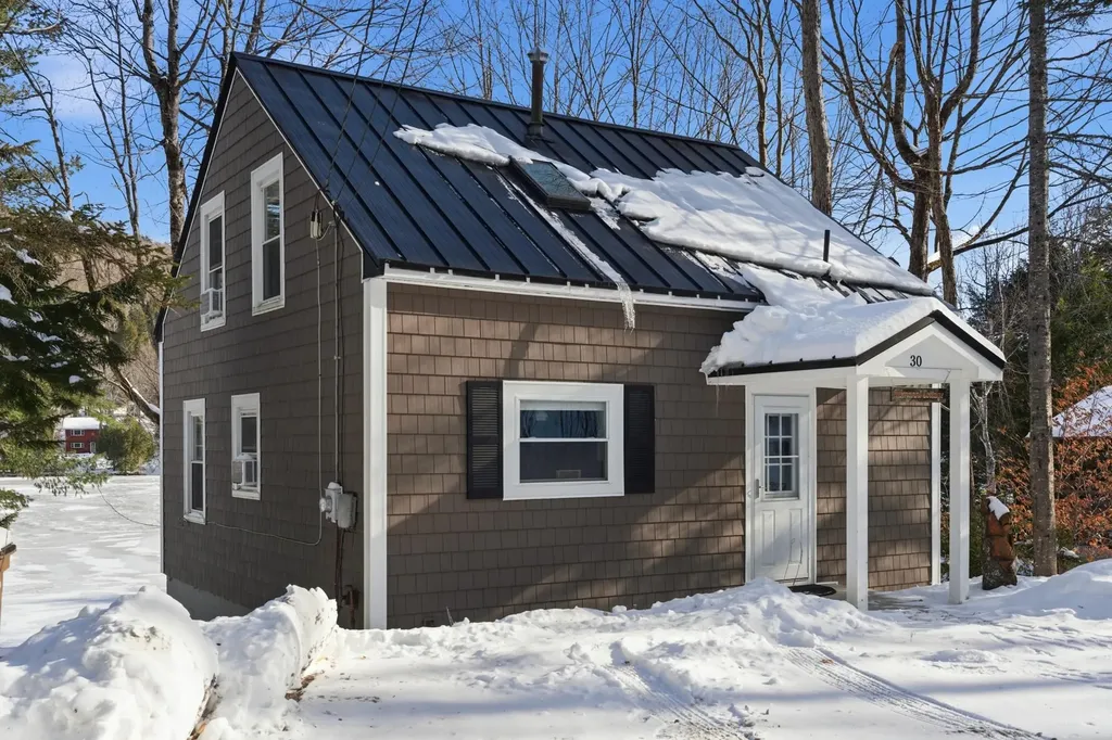 30 Gerald Drive Newbury NH 03255