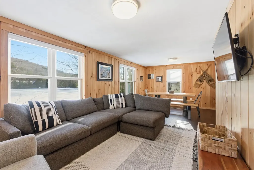 30 Gerald Drive Newbury NH 03255