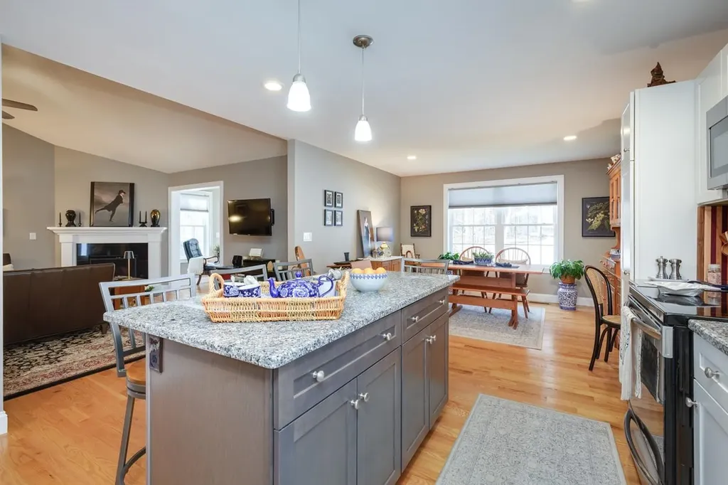 66 Pineview Drive Candia NH 03034