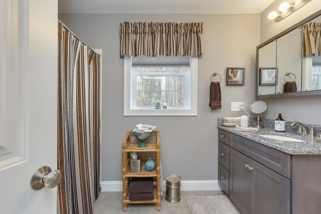 66 Pineview Drive Candia NH 03034