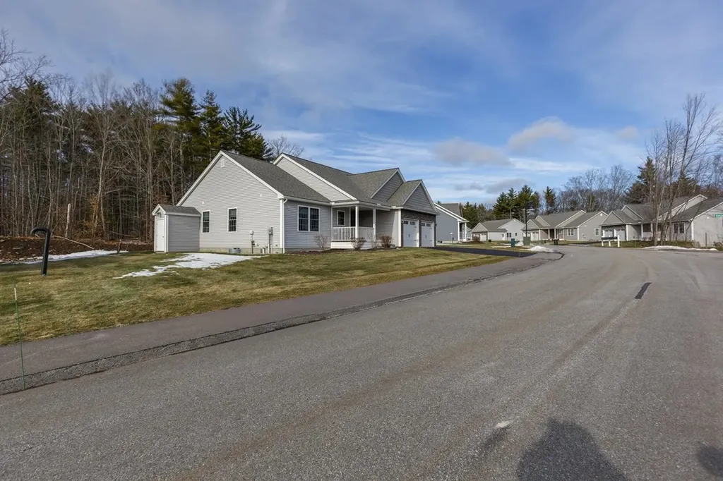 66 Pineview Drive Candia NH 03034
