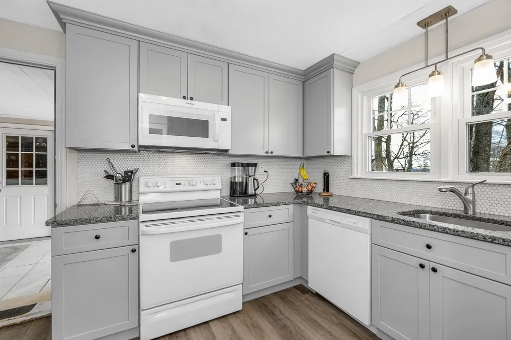 180 West Haven Road Manchester NH 03104