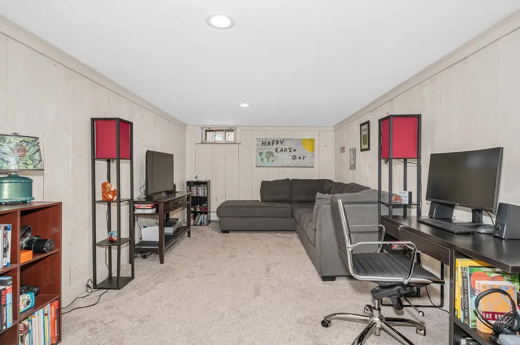 180 West Haven Road Manchester NH 03104