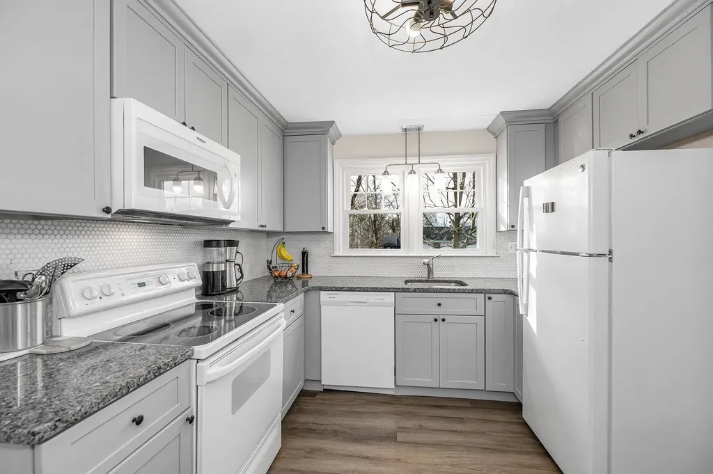 180 West Haven Road Manchester NH 03104