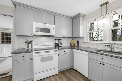 180 West Haven Road Manchester NH 03104