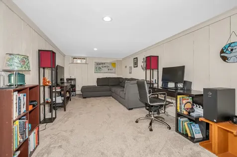 180 West Haven Road Manchester NH 03104