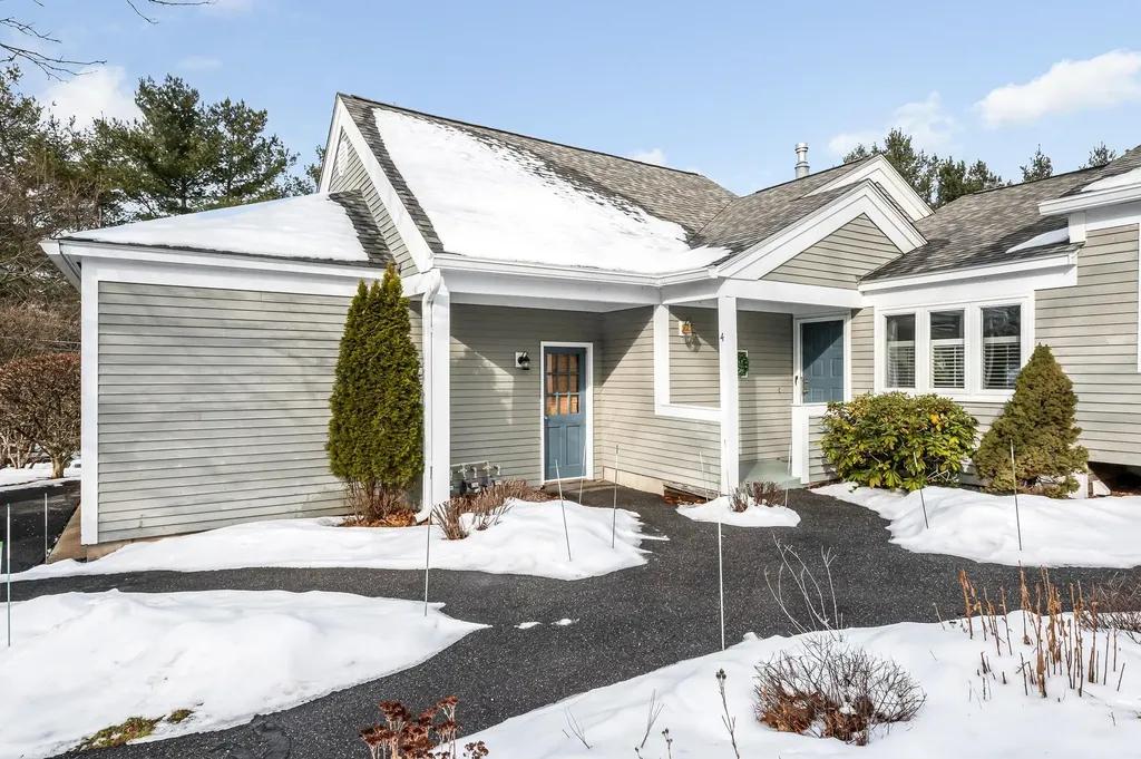 4 Heather Court Nashua NH 03062