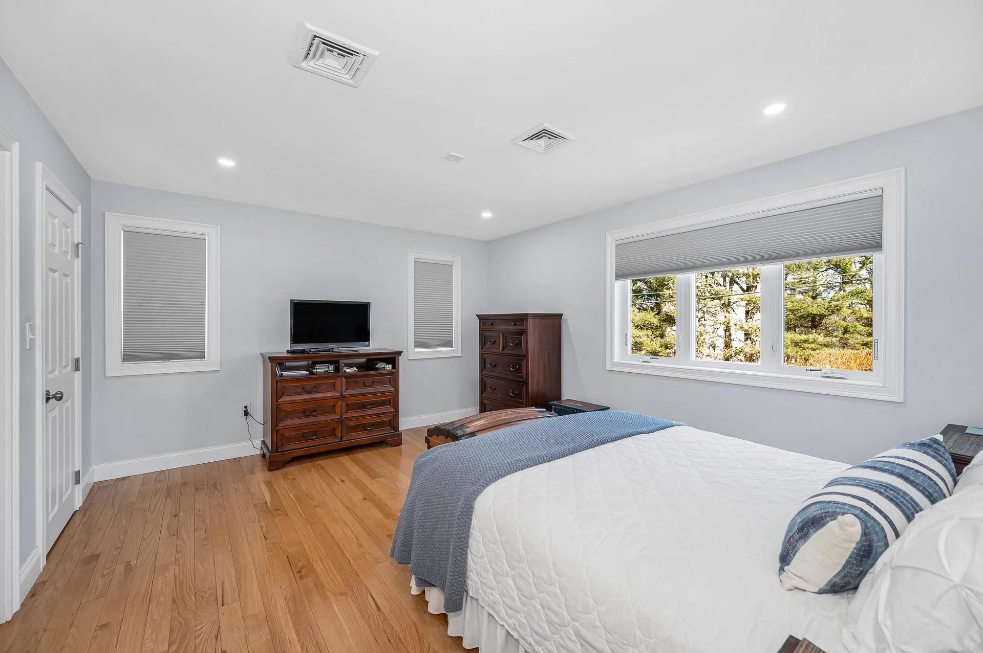 4 Heather Court Nashua NH 03062