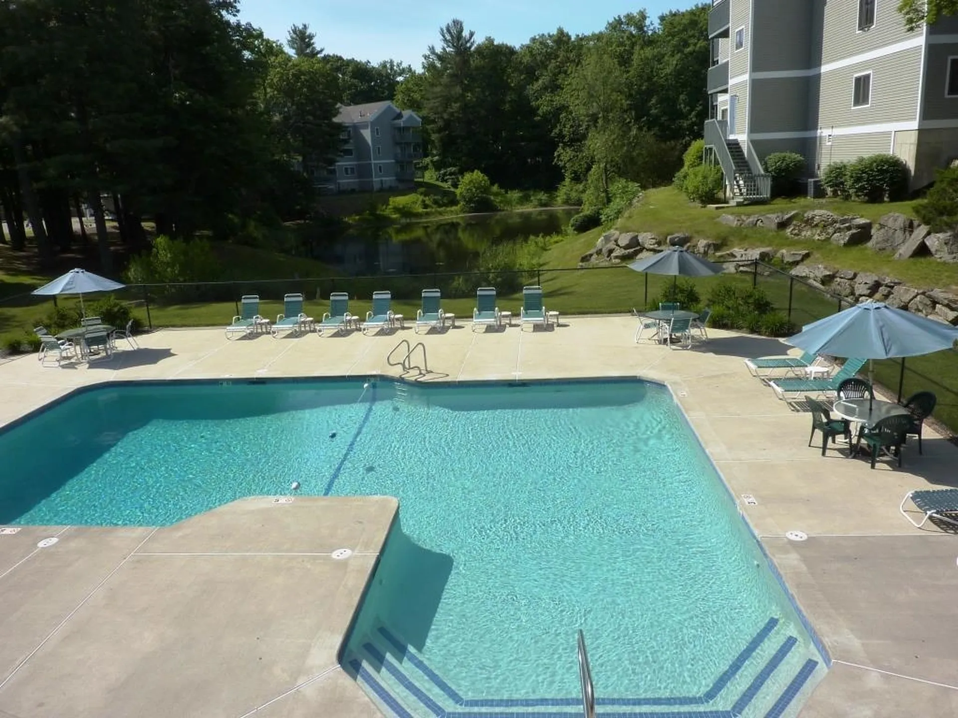 4 Heather Court Nashua NH 03062