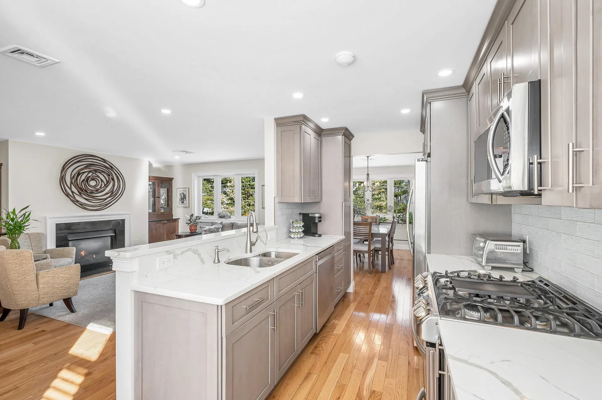 4 Heather Court Nashua NH 03062