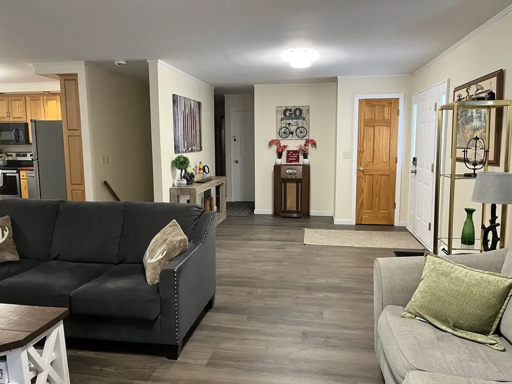 8 Charter Hill Drive Rutland City VT 05701