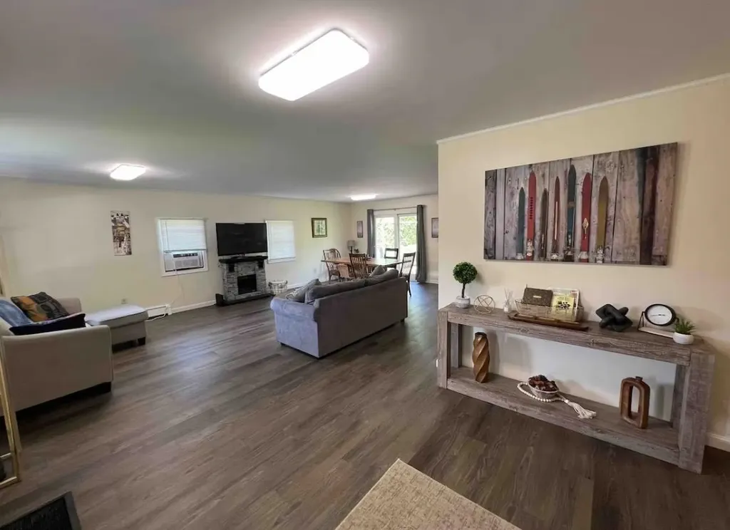 8 Charter Hill Drive Rutland City VT 05701