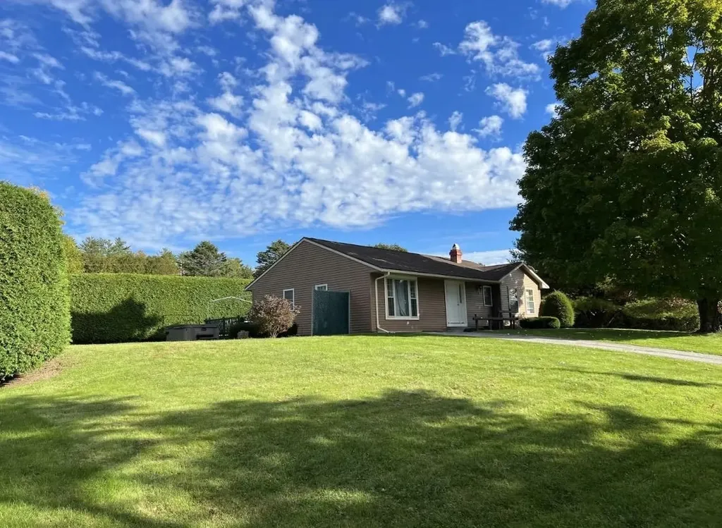 8 Charter Hill Drive Rutland City VT 05701