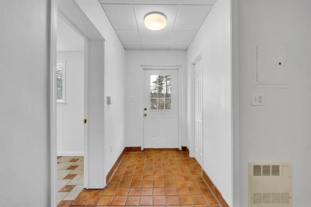 454 Calef Highway Lee NH 03861