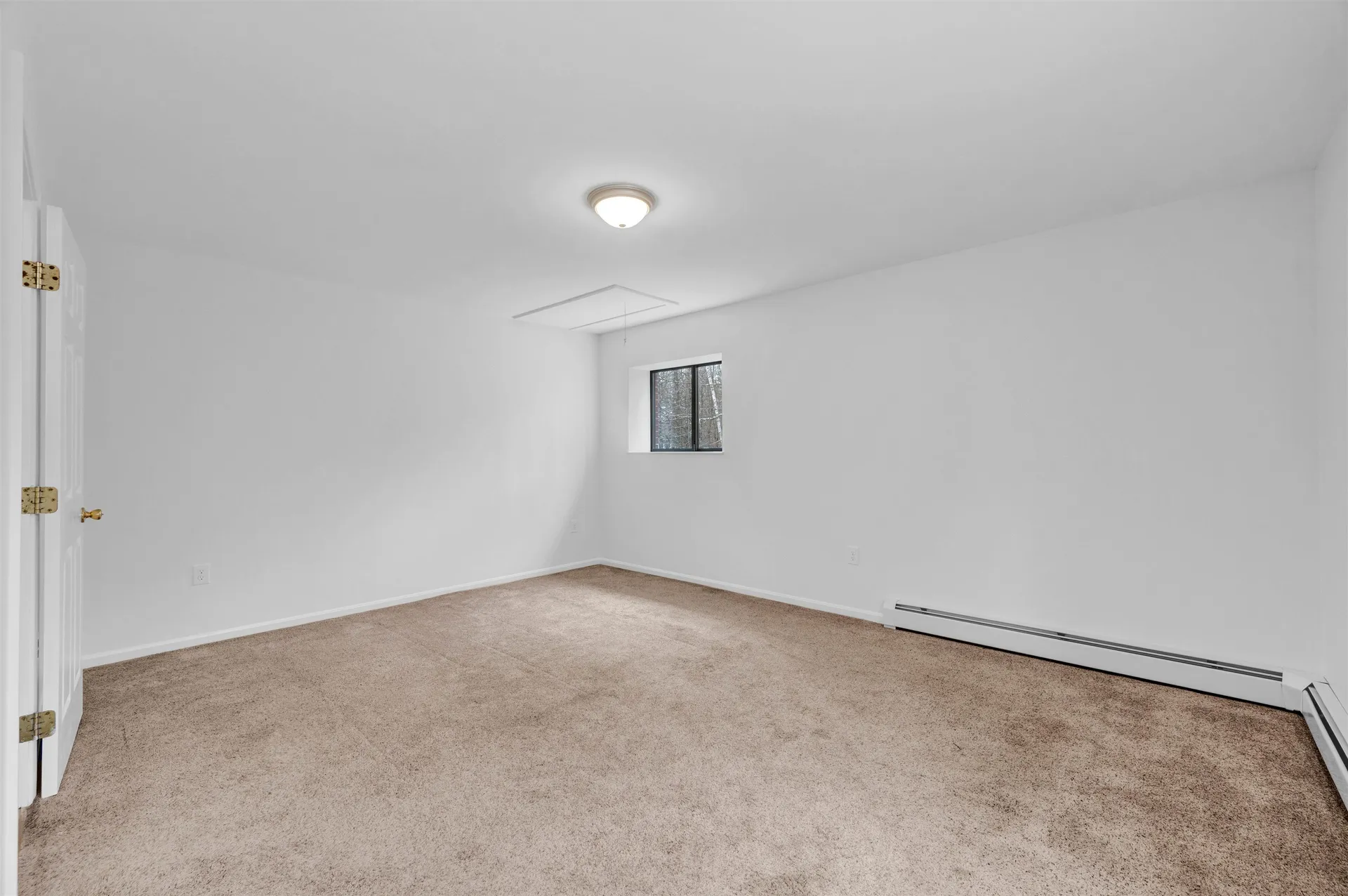 454 Calef Highway Lee NH 03861