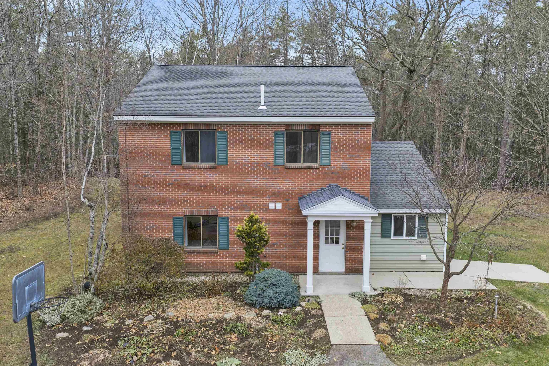 454 Calef Highway Lee NH 03861