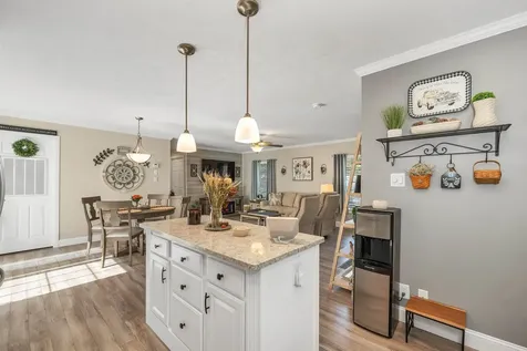 3 Slate Run North Hampton NH 03862