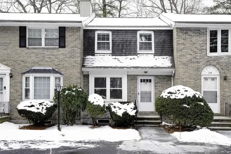 174 Fieldstone Drive Londonderry NH 03053