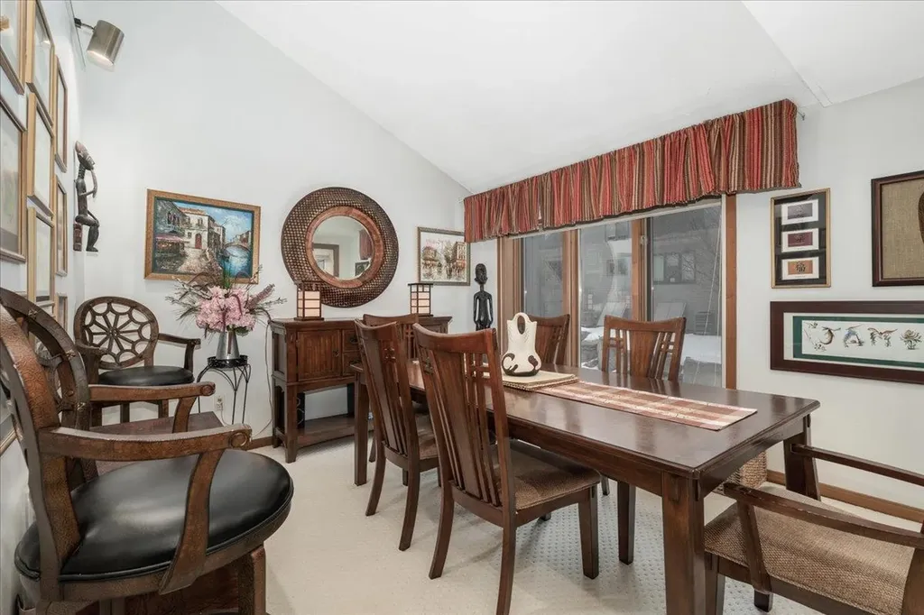 5 Tsienneto Road Derry NH 03038