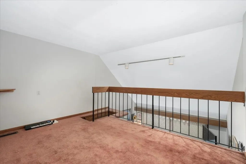 5 Tsienneto Road Derry NH 03038