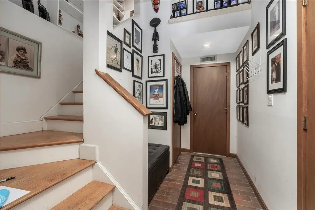 5 Tsienneto Road Derry NH 03038