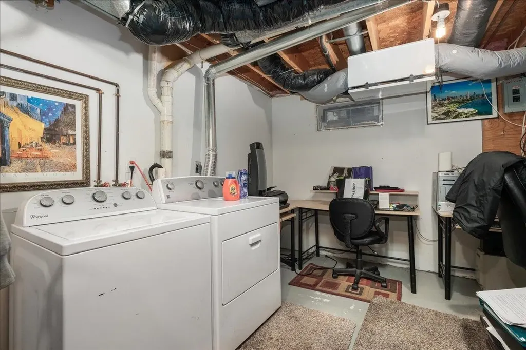 5 Tsienneto Road Derry NH 03038