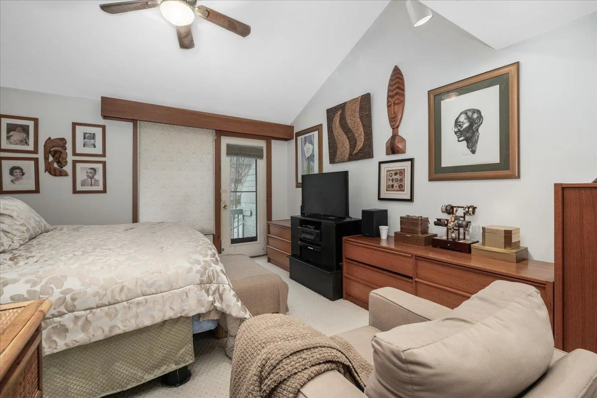 5 Tsienneto Road Derry NH 03038