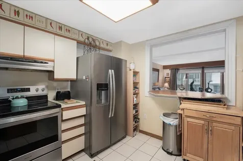 5 Tsienneto Road Derry NH 03038