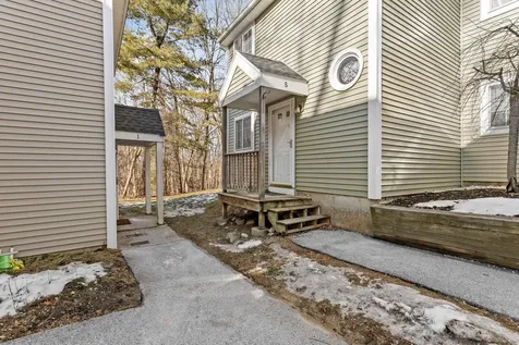 98 Henry Law Avenue Dover NH 03820