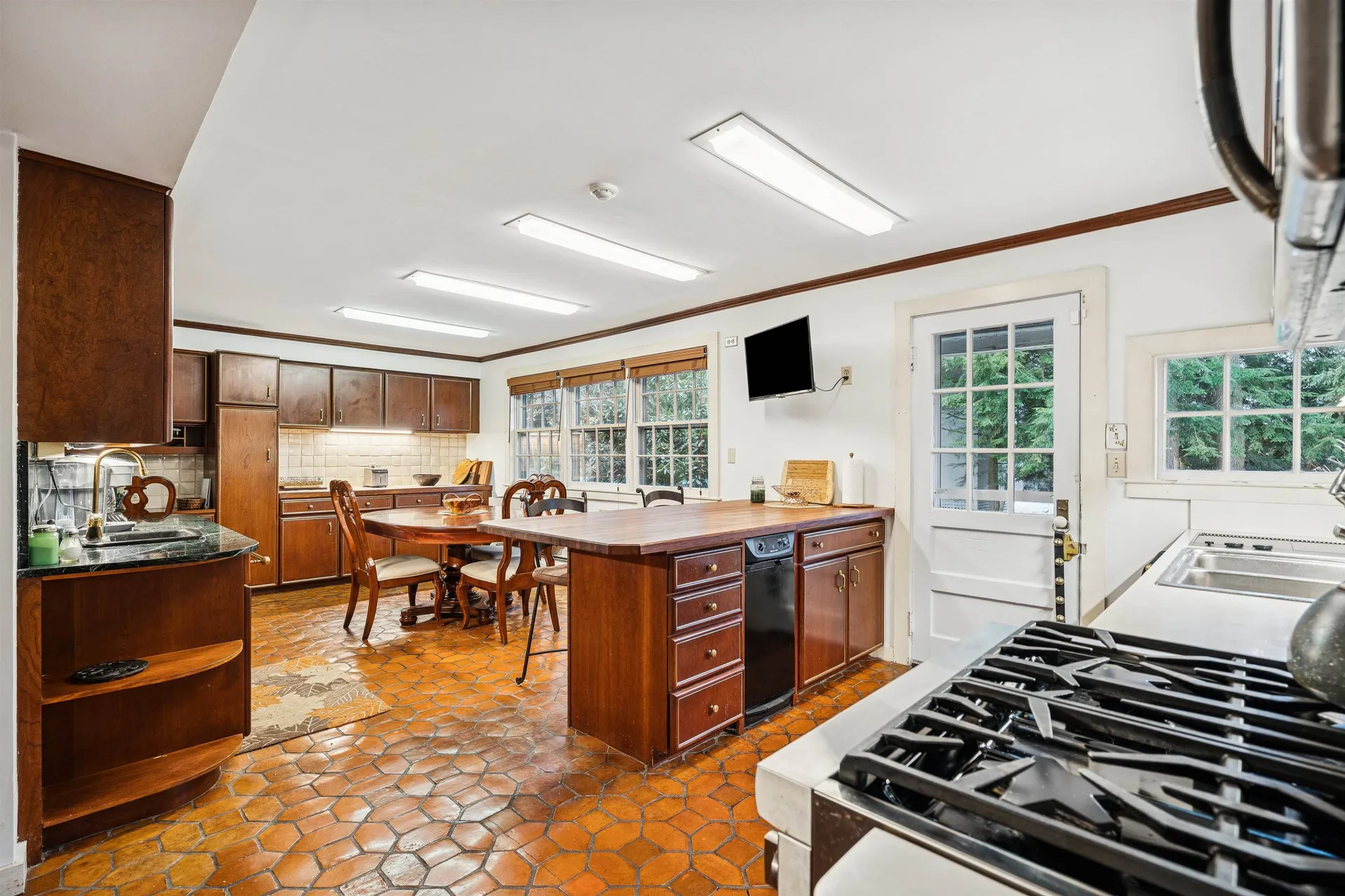 2 Hilton Field Lane Hanover NH 03755