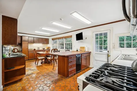 2 Hilton Field Lane Hanover NH 03755