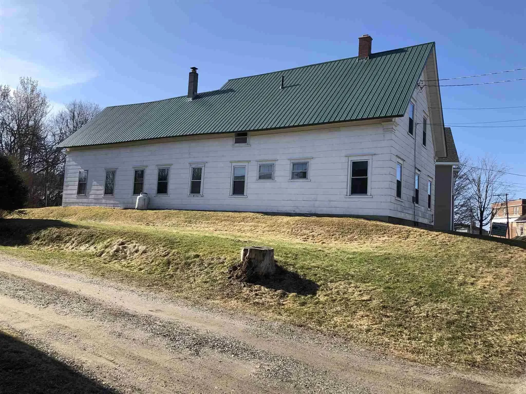 22 Maple Street Orleans VT 05860