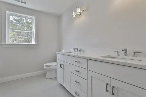 2 Warren's Way Brookline NH 03033