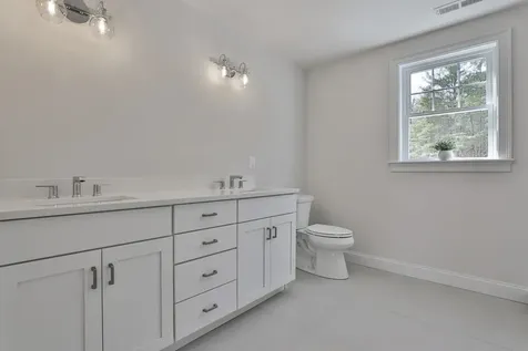 2 Warren's Way Brookline NH 03033