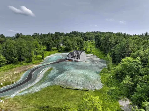 2 Warren's Way Brookline NH 03033