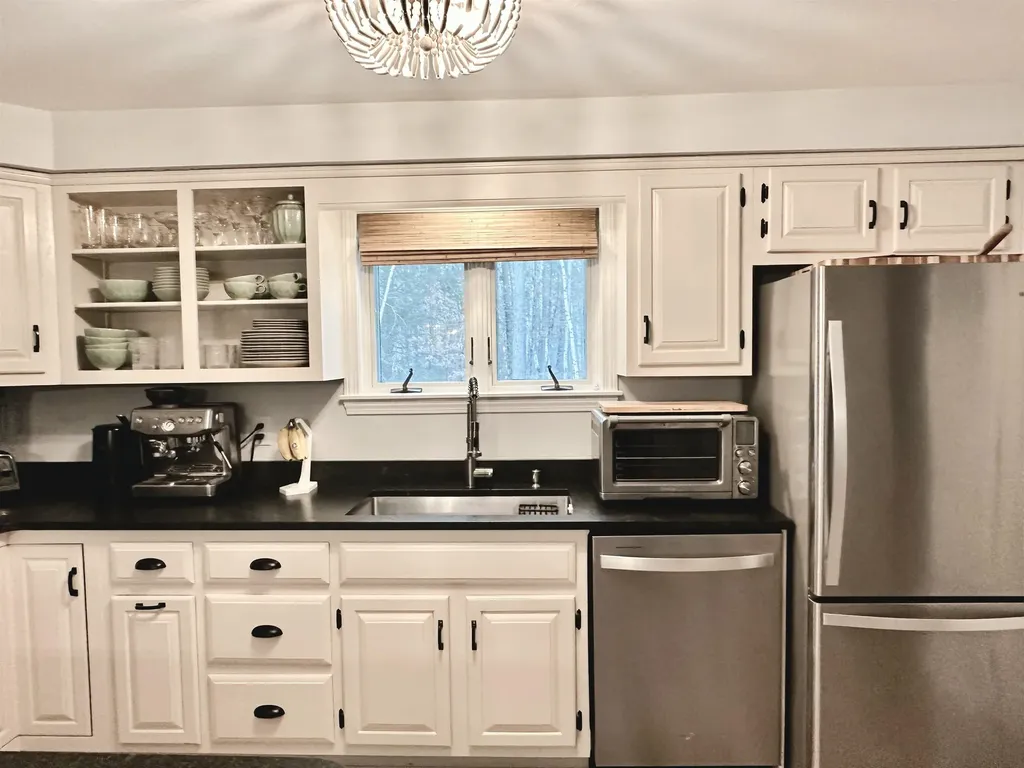 153 Coffin Road Epping NH 03042