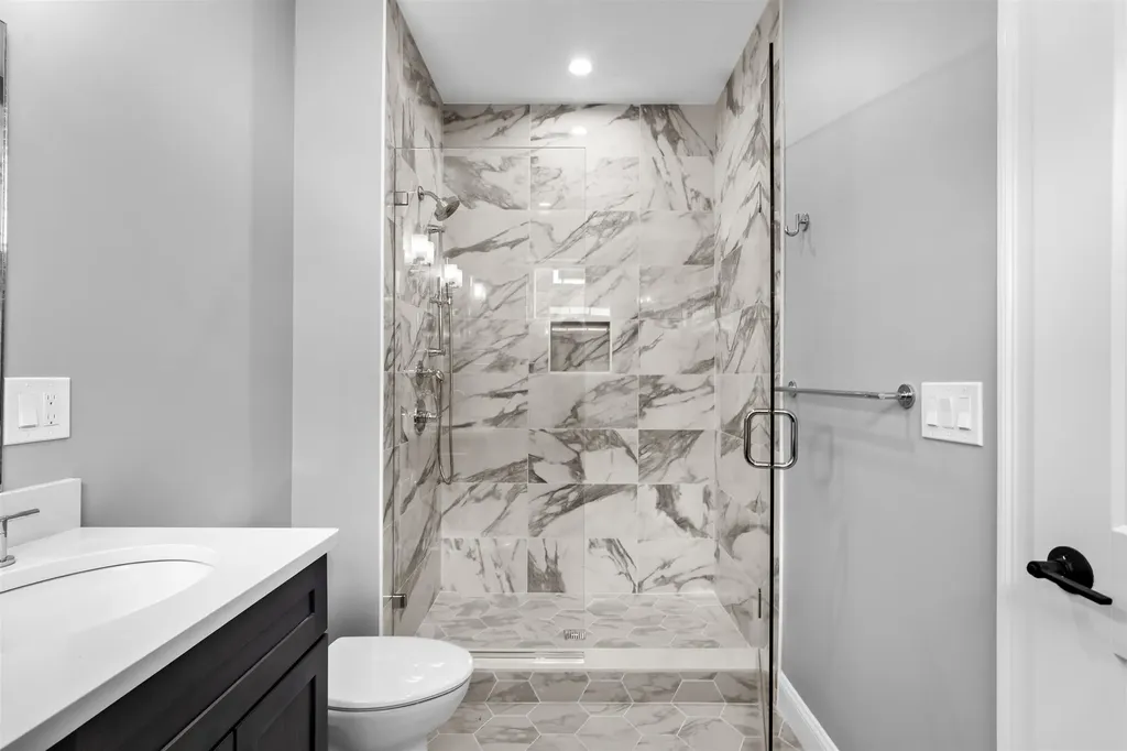 8 Benjamin Lane Thornton NH 03285