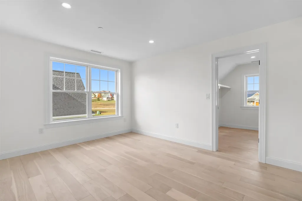 8 Benjamin Lane Thornton NH 03285