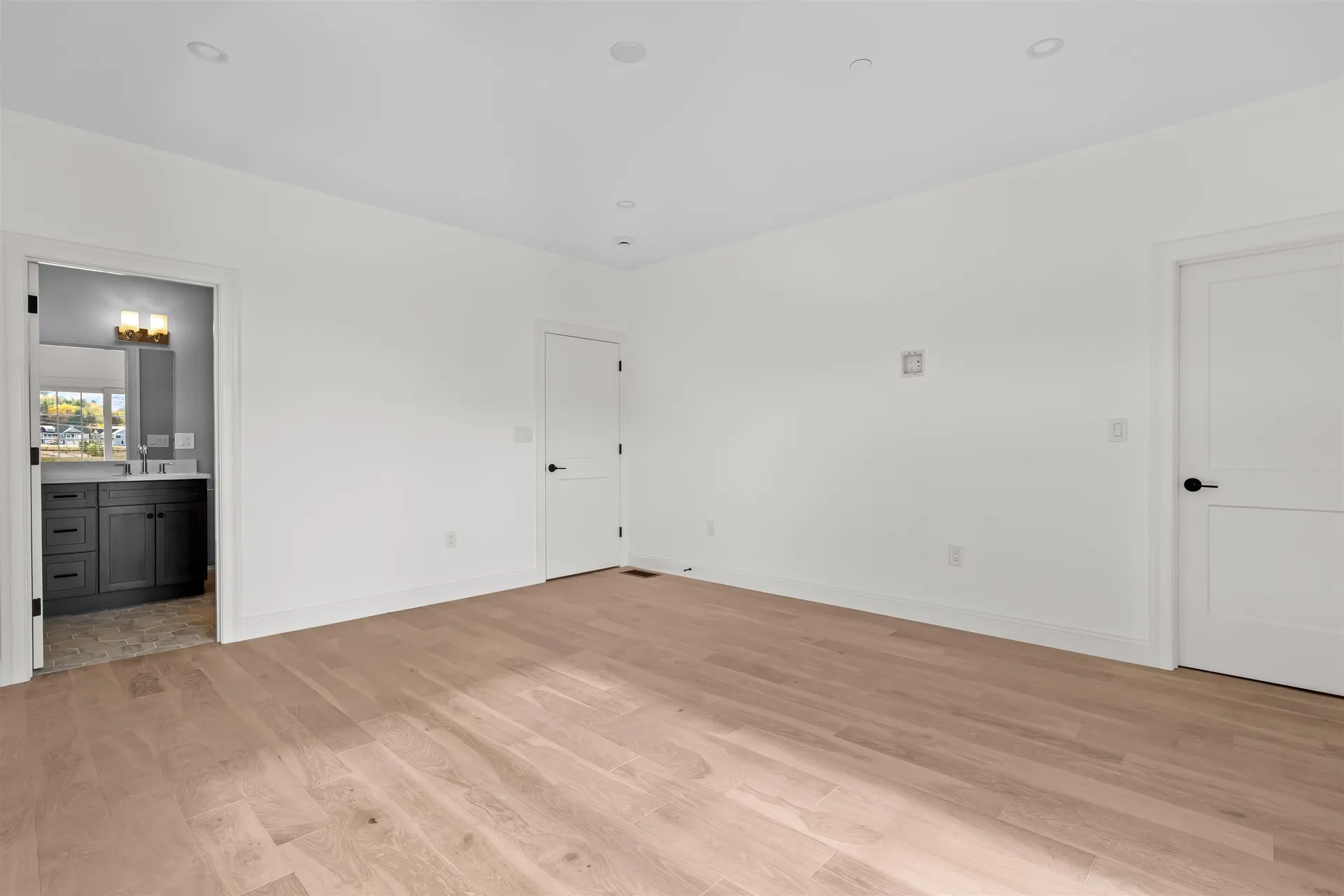 8 Benjamin Lane Thornton NH 03285