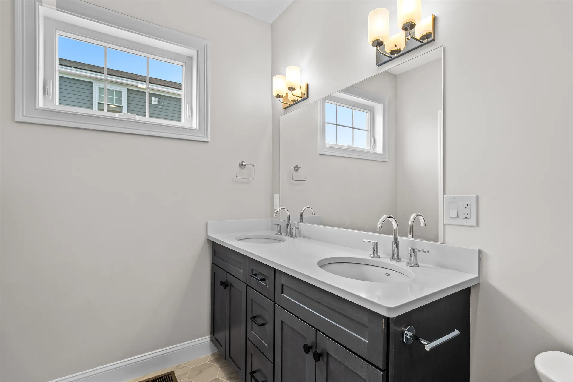 8 Benjamin Lane Thornton NH 03285