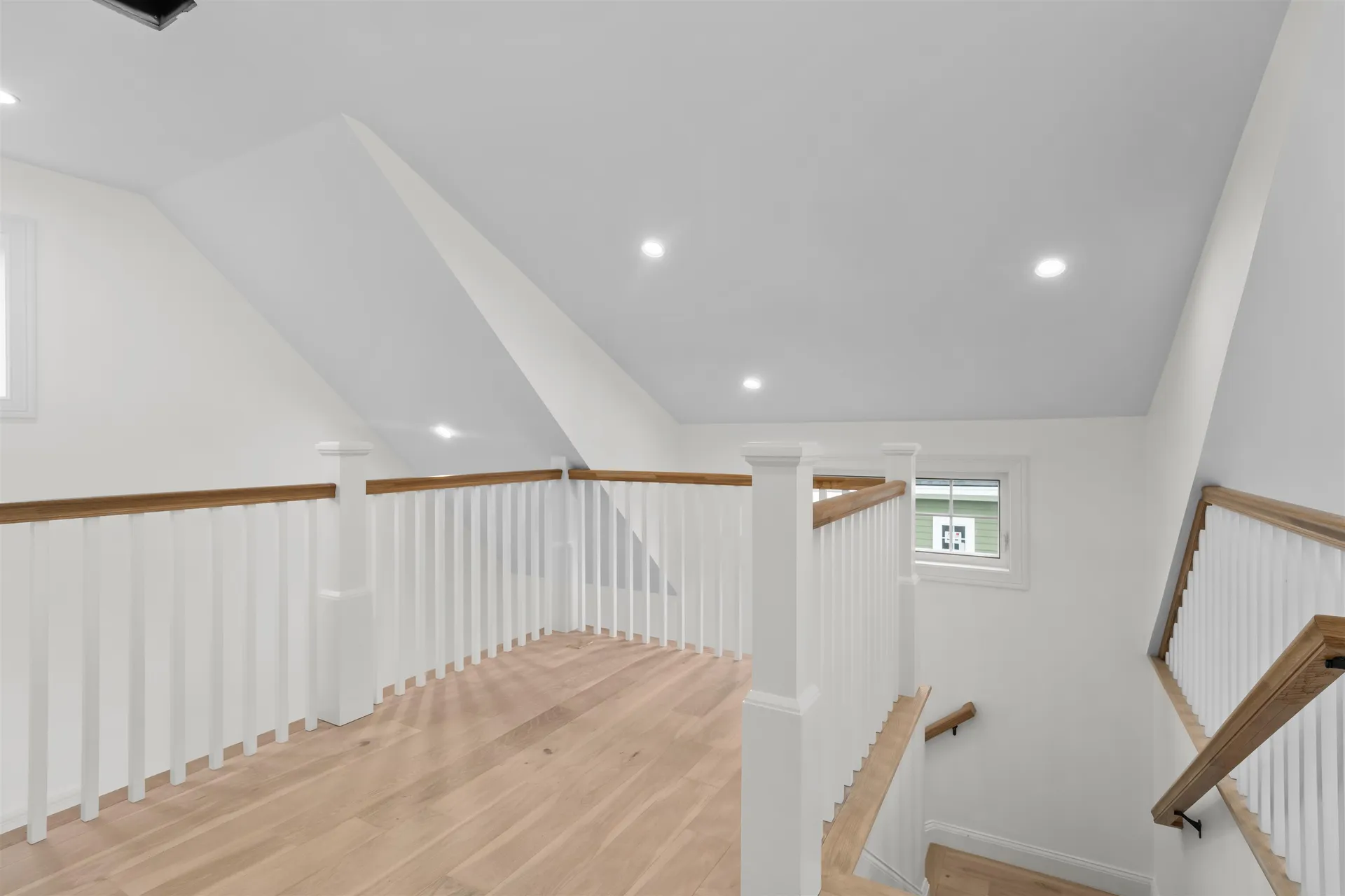 8 Benjamin Lane Thornton NH 03285