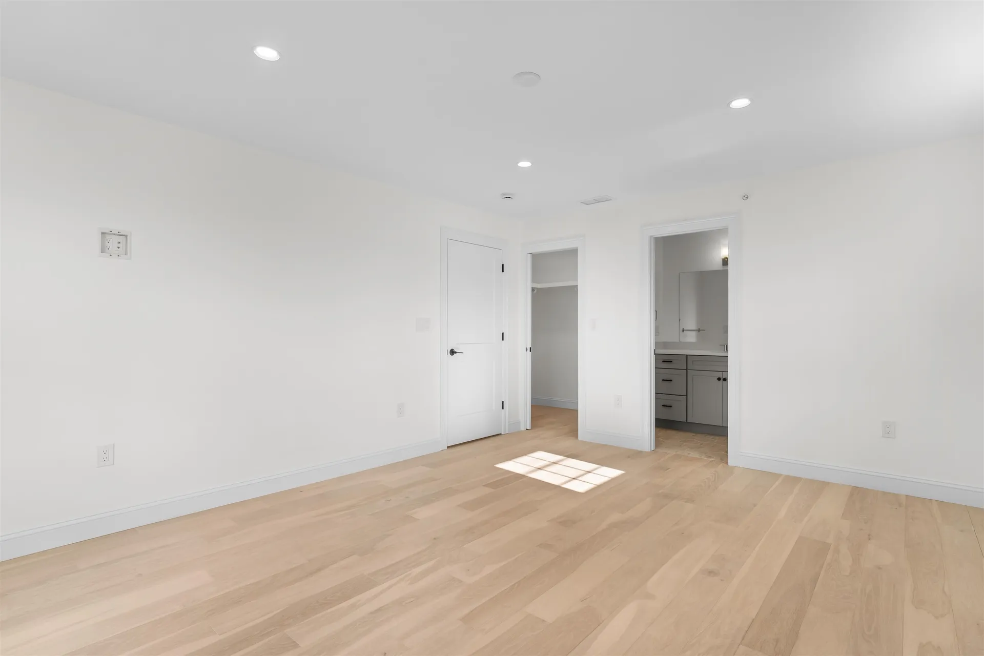 8 Benjamin Lane Thornton NH 03285