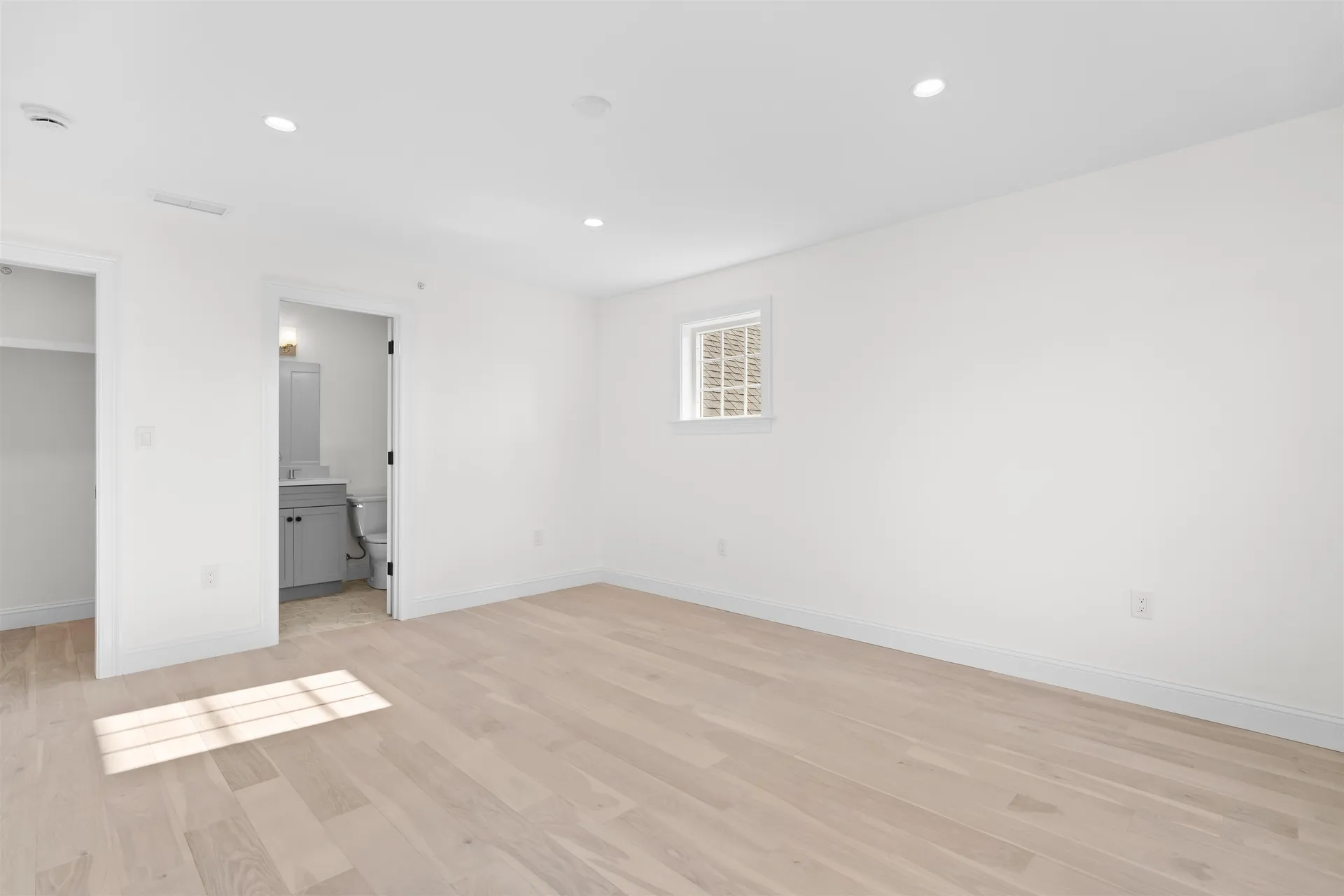 8 Benjamin Lane Thornton NH 03285