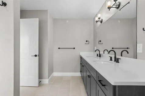 8 Benjamin Lane Thornton NH 03285