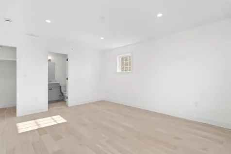 8 Benjamin Lane Thornton NH 03285