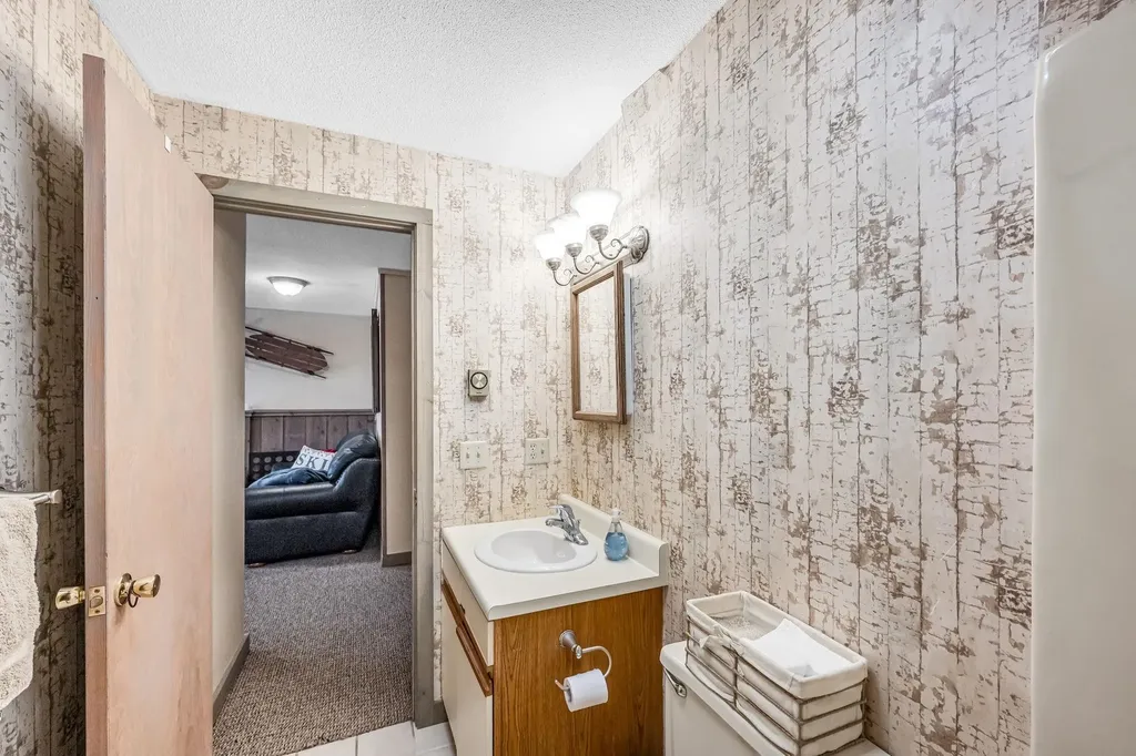 22 Lower Howes Road Wilmington VT 05363