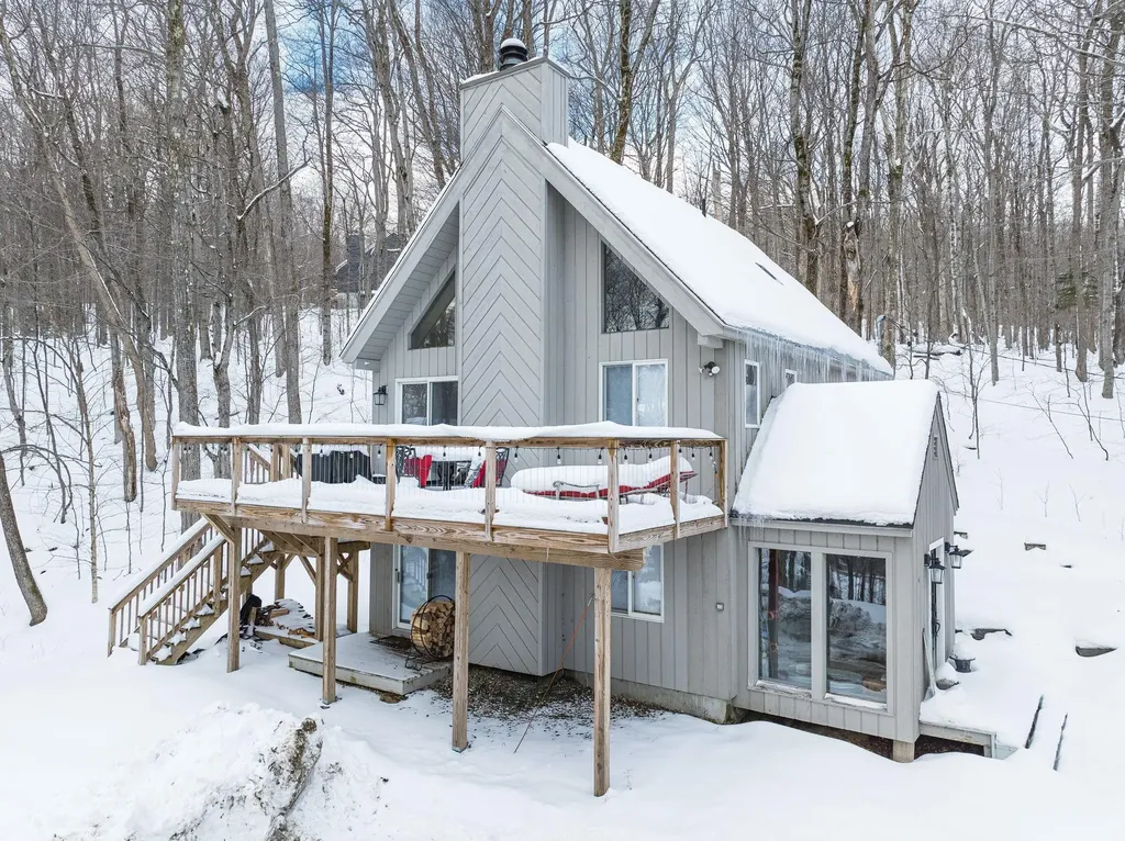 22 Lower Howes Road Wilmington VT 05363