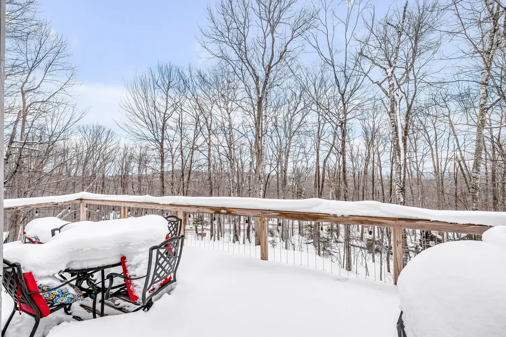 22 Lower Howes Road Wilmington VT 05363