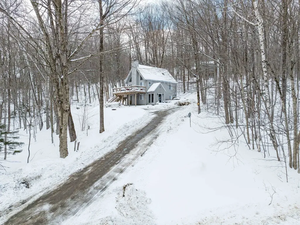 22 Lower Howes Road Wilmington VT 05363